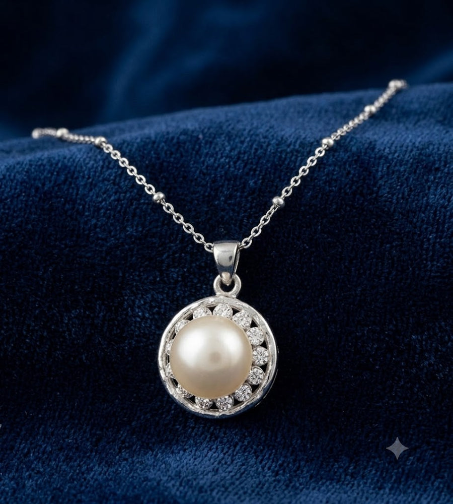 Cluster Crystal Halo Pearl Pendant Necklace, Luxury Self-Reward Jewelry for Women, Elegant Round Necklace Gift for Yourself