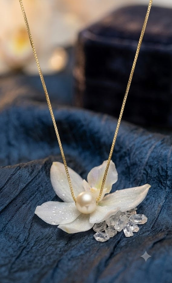 Elegant Sliding Pearl Gold Chain for Women, Elegant Self-Care Jewelry Gift, Timeless Everyday Pendant for Yourself