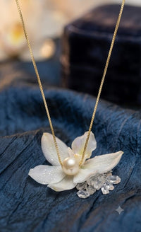 Elegant Sliding Pearl Gold Chain for Women, Elegant Self-Care Jewelry Gift, Timeless Everyday Pendant for Yourself