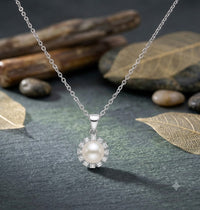 Sparkling Halo Pearl Pendant Necklace for Women, Luxury Self-Purchase Jewelry, Classic Round White Pearl Necklace