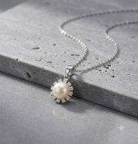 Sparkling Halo Pearl Pendant Necklace for Women, Luxury Self-Purchase Jewelry, Classic Round White Pearl Necklace