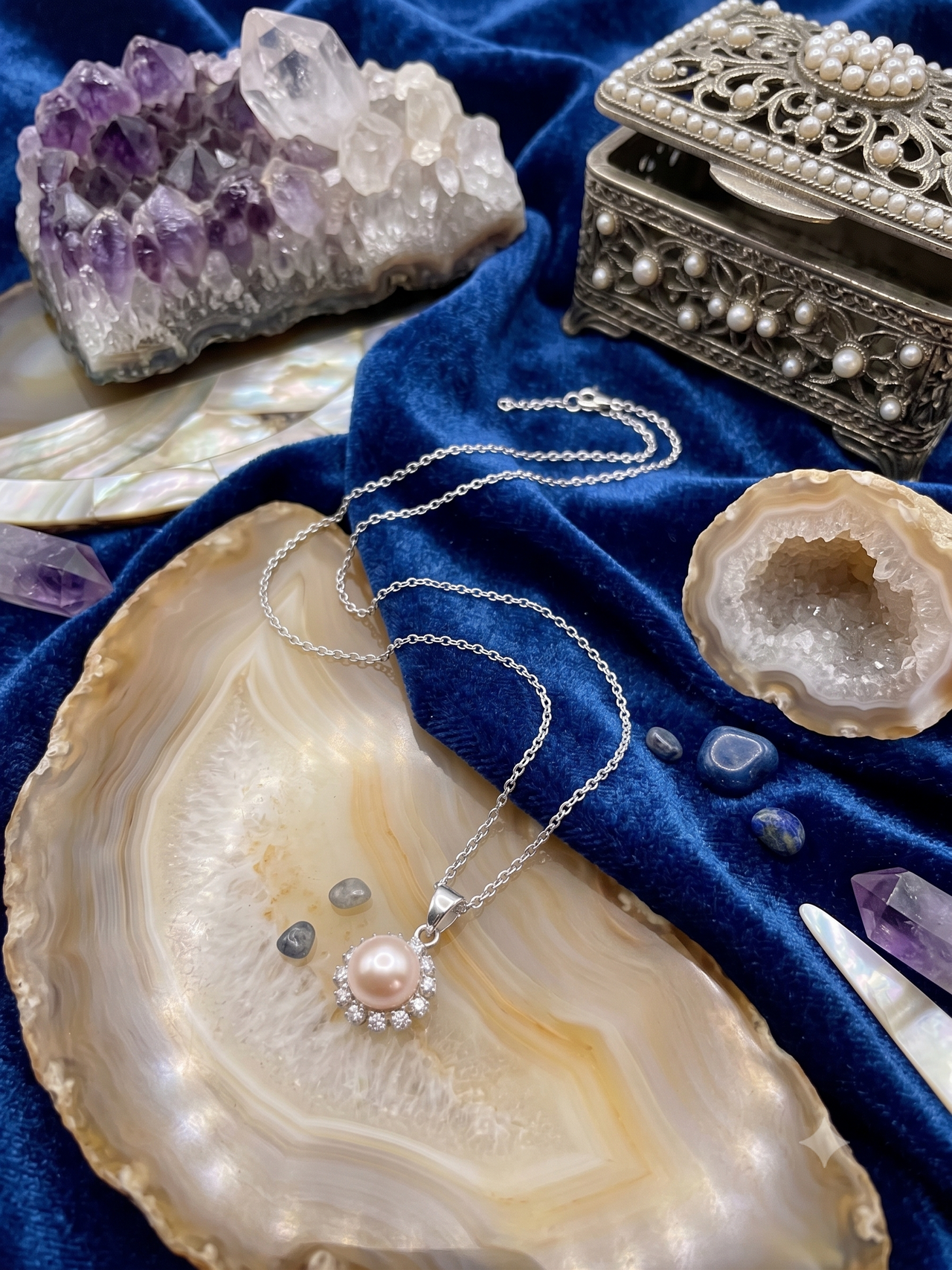 Pink Pearl Sunburst Halo Pendant Necklace, Luxury Self-Reward Jewelry for Women, Elegant Round Necklace Gift for Yourself