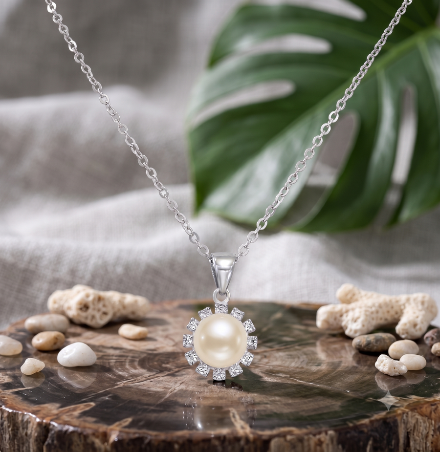 Scalloped Halo Pearl Pendant Necklace, Luxury Self-Reward Jewelry for Women, Elegant Crystal Necklace Gift for Yourself