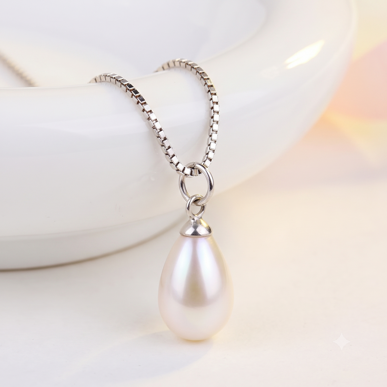 Teardrop White Pearl Pendant Necklace, Luxury Self-Reward Jewelry for Women, Elegant Drop Pearl Necklace Gift for Yourself