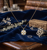 Four-Leaf Clover Pearl Gold Pendant Necklace, Luxury Self-Reward Jewelry for Women, Elegant Flower Necklace Gift for Yourself