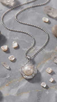 Art Deco Pearl Pendant Necklace for Women, Luxury Self-Purchase Jewelry, Classic Floral Pearl Necklace