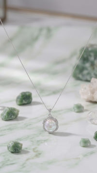 Iridescent Baroque Pearl Halo Pendant Necklace, Luxury Self-Reward Jewelry for Women, Elegant Statement Necklace Gift for Yourself