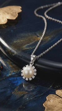 Sparkling Halo Pearl Pendant Necklace for Women, Luxury Self-Purchase Jewelry, Classic Round White Pearl Necklace