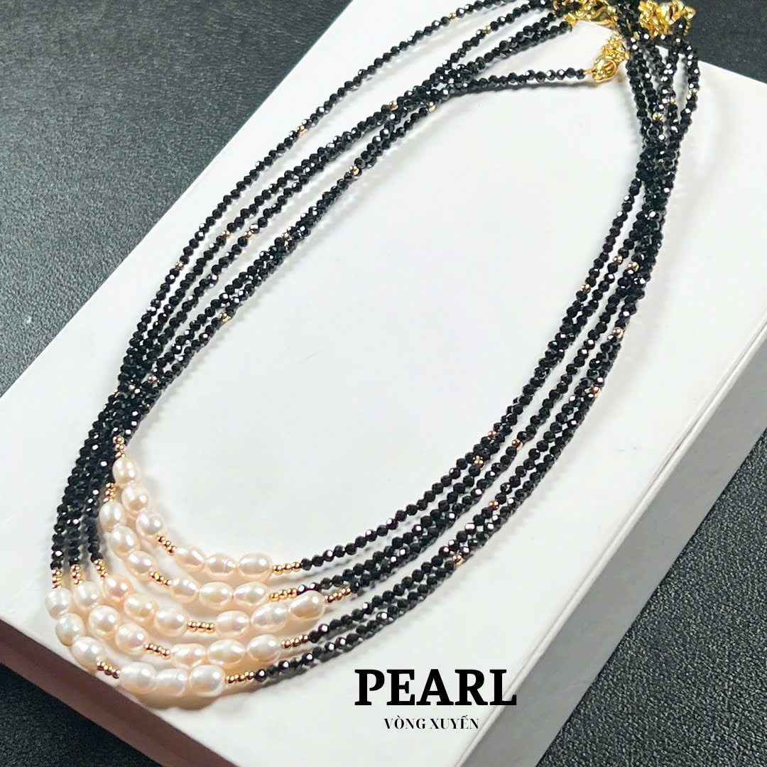 BLACK QUARTZ NECKLACE MIX WITH FRESHWATER PEARLS AND GOLD-PLATED BEADS,BLACK QUARTZ IS FACETED SPECIFICALLY, DESIGNED NECKLACE, SOPHISTICATED AND HIGH-END,WEDDING JEWELRY, UNIQUE GIFT FOR HER.