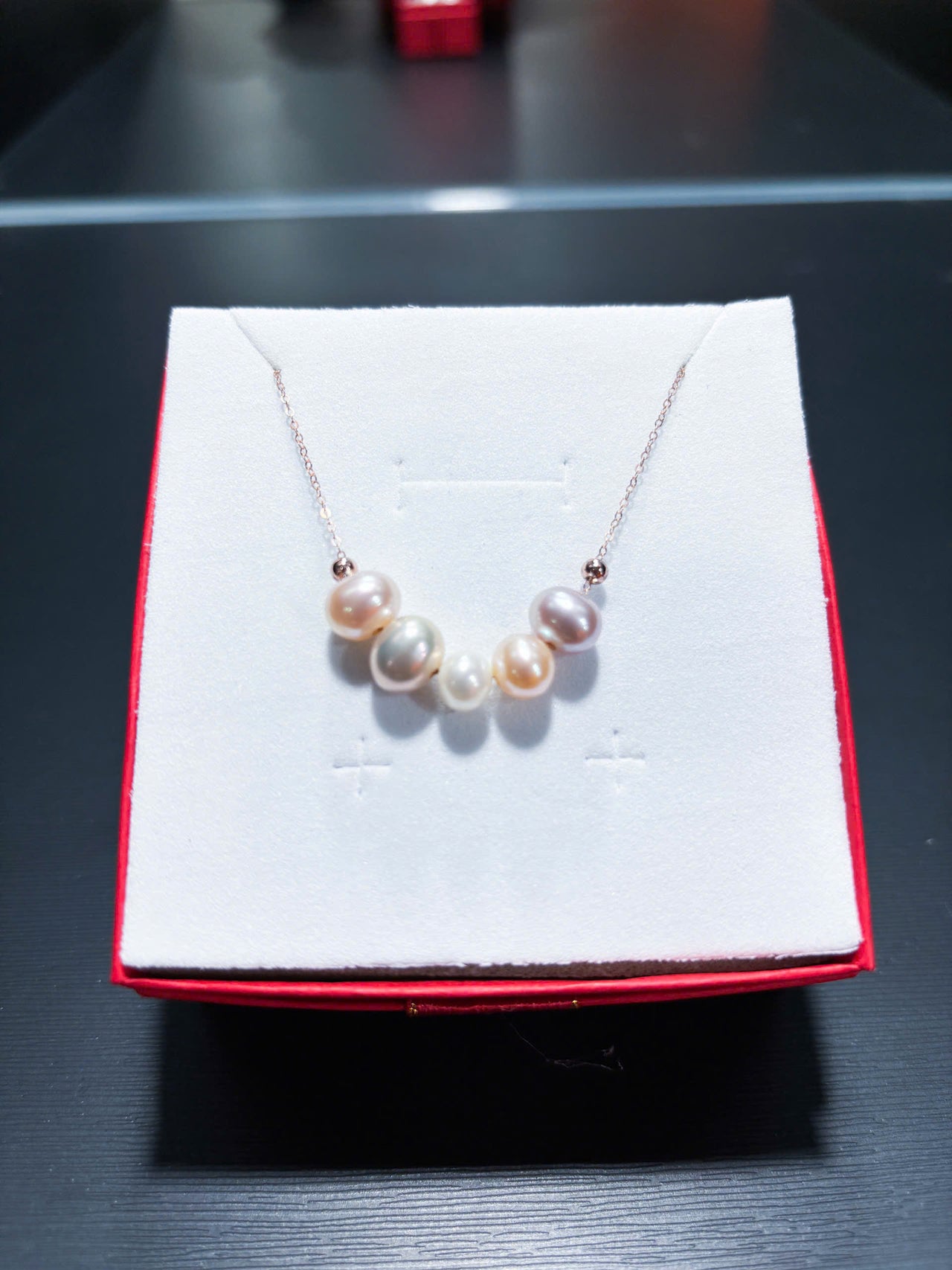 MULTI-COLOR PEARL NECKLACE COMBINED WITH GOLD PLATED, CUSTOM DESIGN, WITH KEYCHAIN, FRESHWATER PEARL, BRACELET LENGTH 42CM, SUITABLE FOR WEDDING GIFTS, GIRLFRIENDS, MOTHERS.