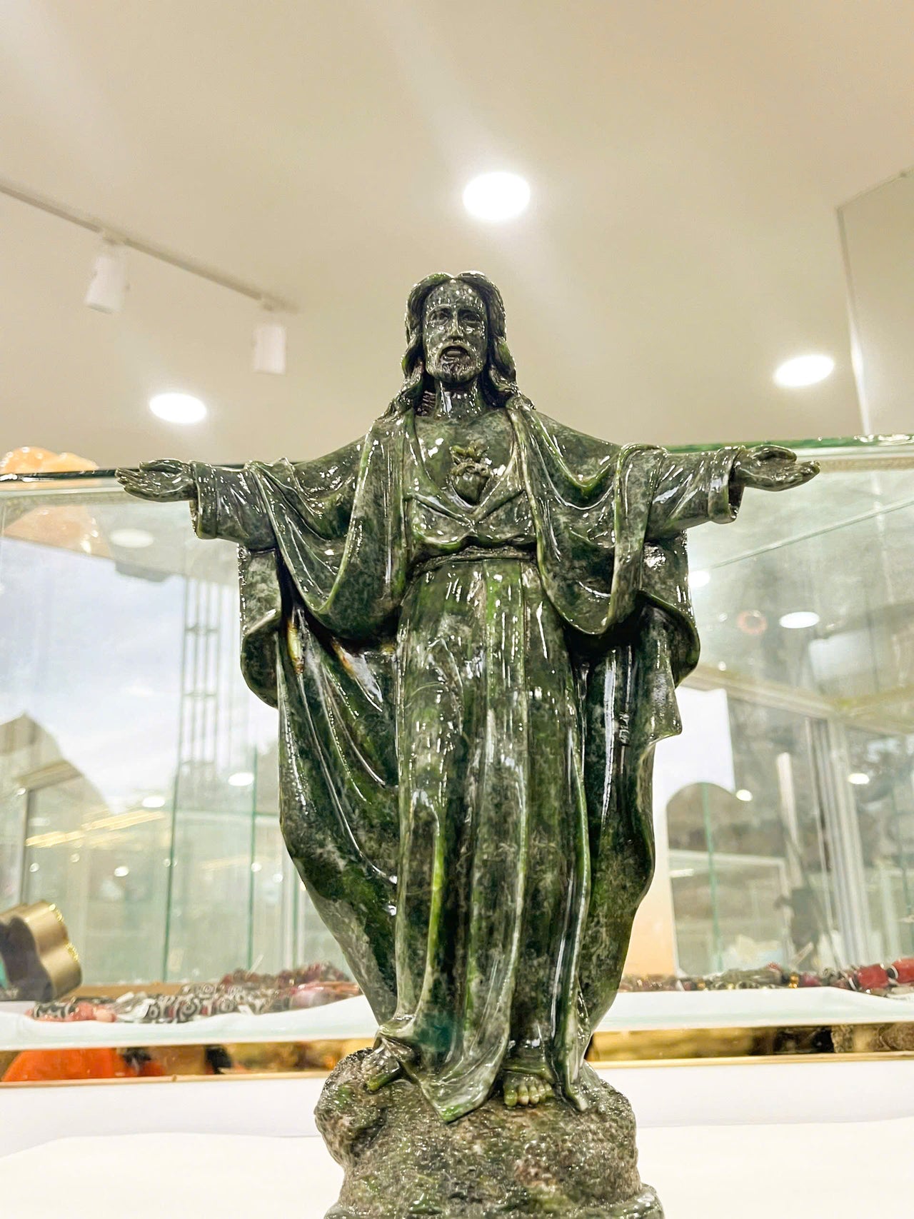 A GREEN JADE STATUE OF JOSEPH, A HAND-CARVED STATUE OF JOSEPH, SAINT JOSEPH STATUE, RELIGIOUS GIFTS, RELIGIOUS-THEMED HOME DECOR ,PERFECT GIFT FOR FATHER'S DAY