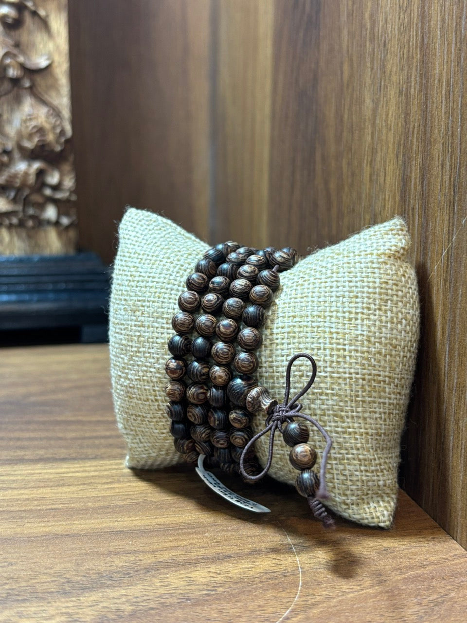 6MM WILD VIETNAM AGARWOOD BRACELET, STAND OUT BY UNIQUE PATTERNS, SMELL GOOD- PLEASANT SWEET SCENT, GOOD AFTERTASTE,  GIFTS